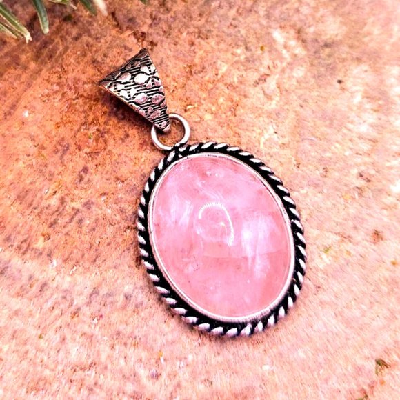 Beautiful Nature Rose Quartz Silver Flower Design Pendant Necklace - Picture 3 of 10